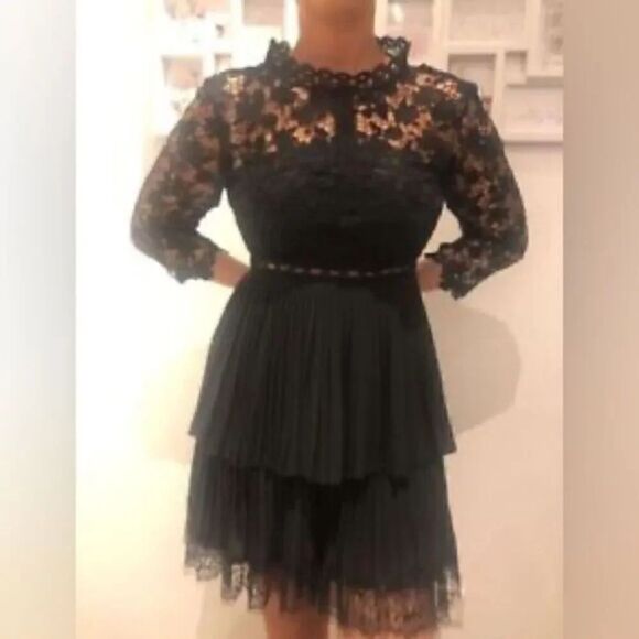 ZARA TIERED LACE DRESS‎ - Picture 2 of 3